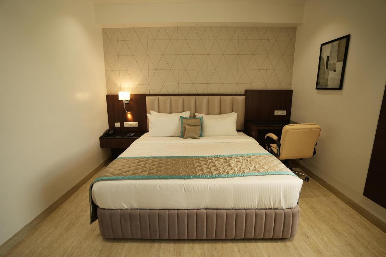 Sri Ambal Grand Hotel Virudunagar Екстериор снимка