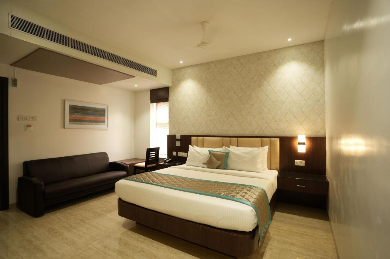 Sri Ambal Grand Hotel Virudunagar Екстериор снимка