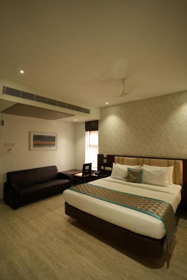 Sri Ambal Grand Hotel Virudunagar Екстериор снимка