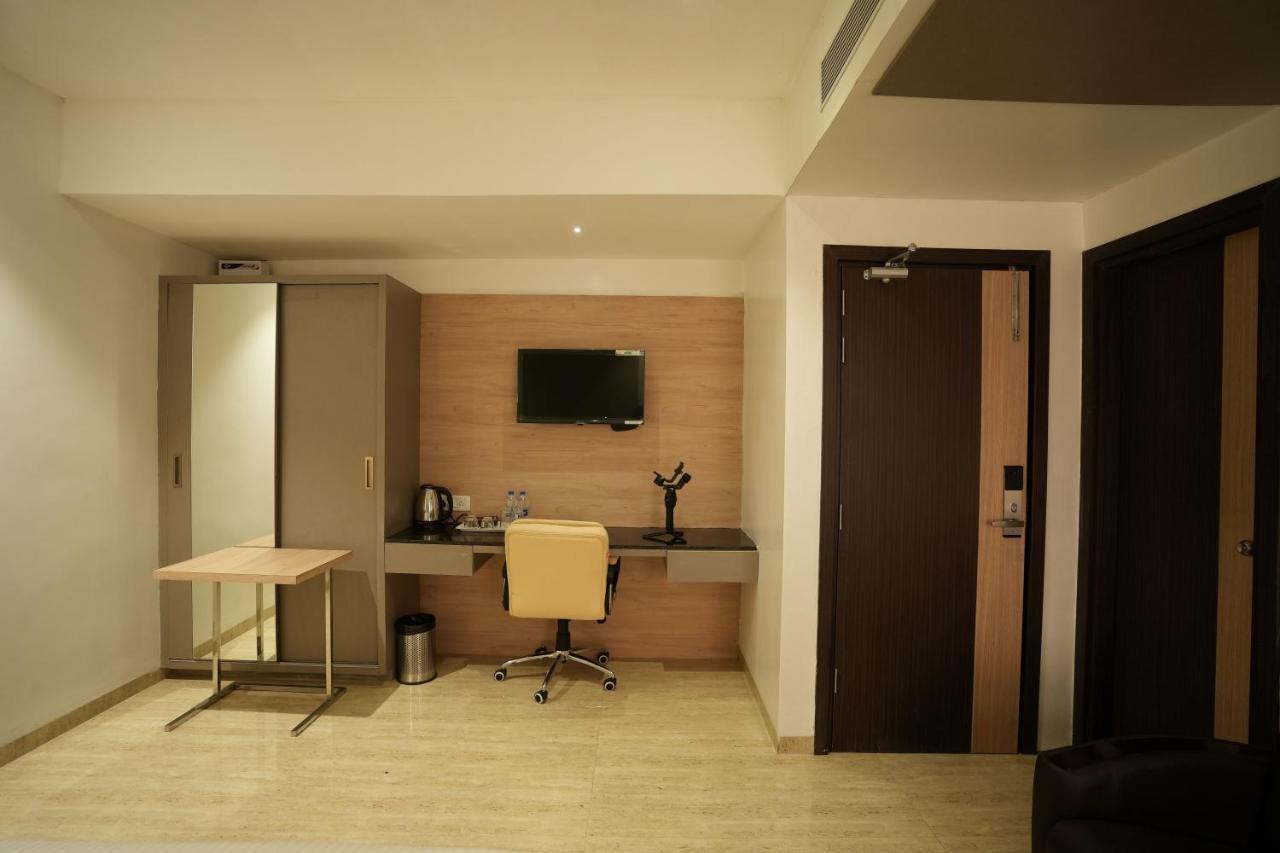Sri Ambal Grand Hotel Virudunagar Екстериор снимка